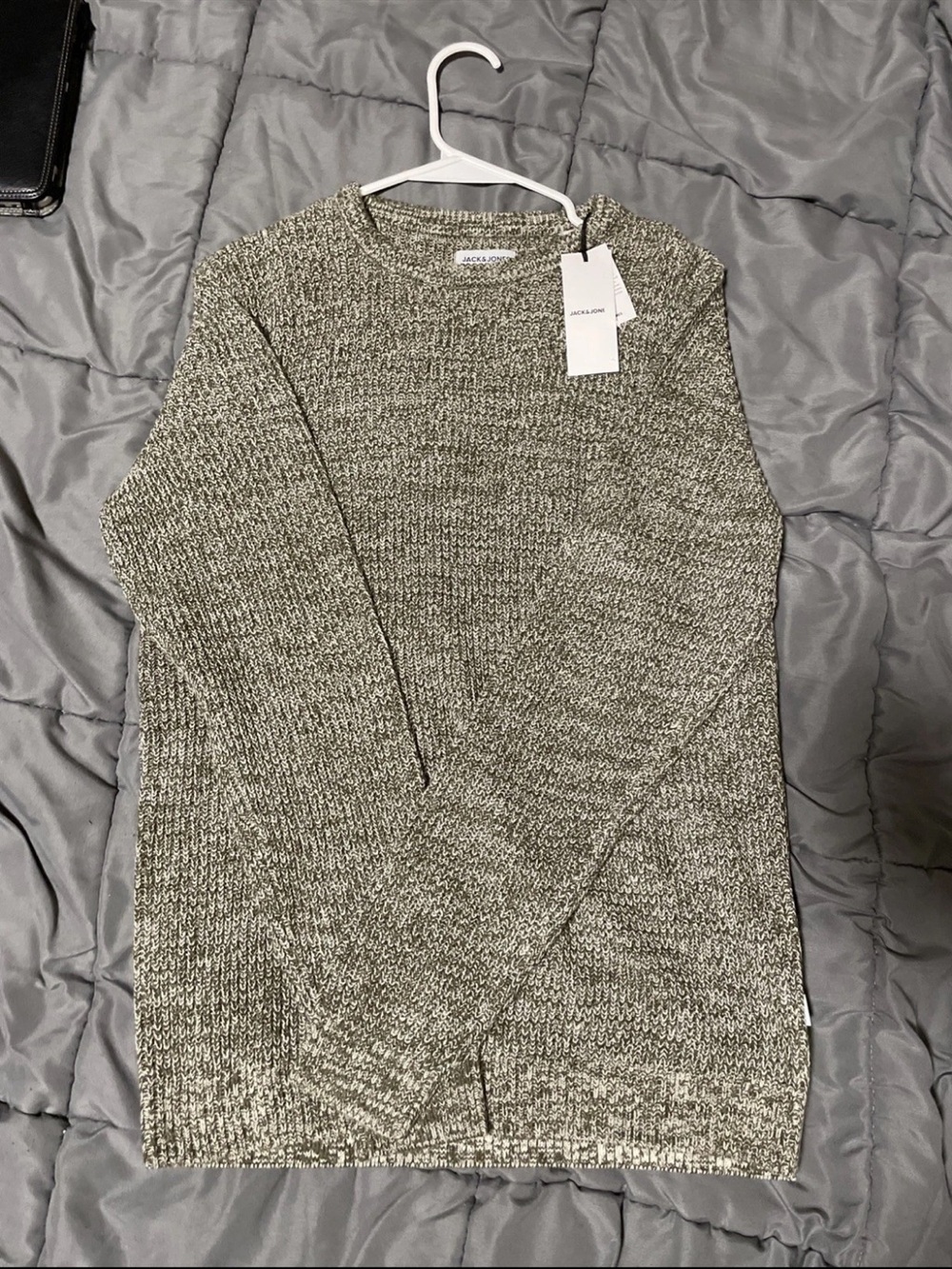 Men’s Grey Knitted Sweater Size Medium NWT Jack And Jones